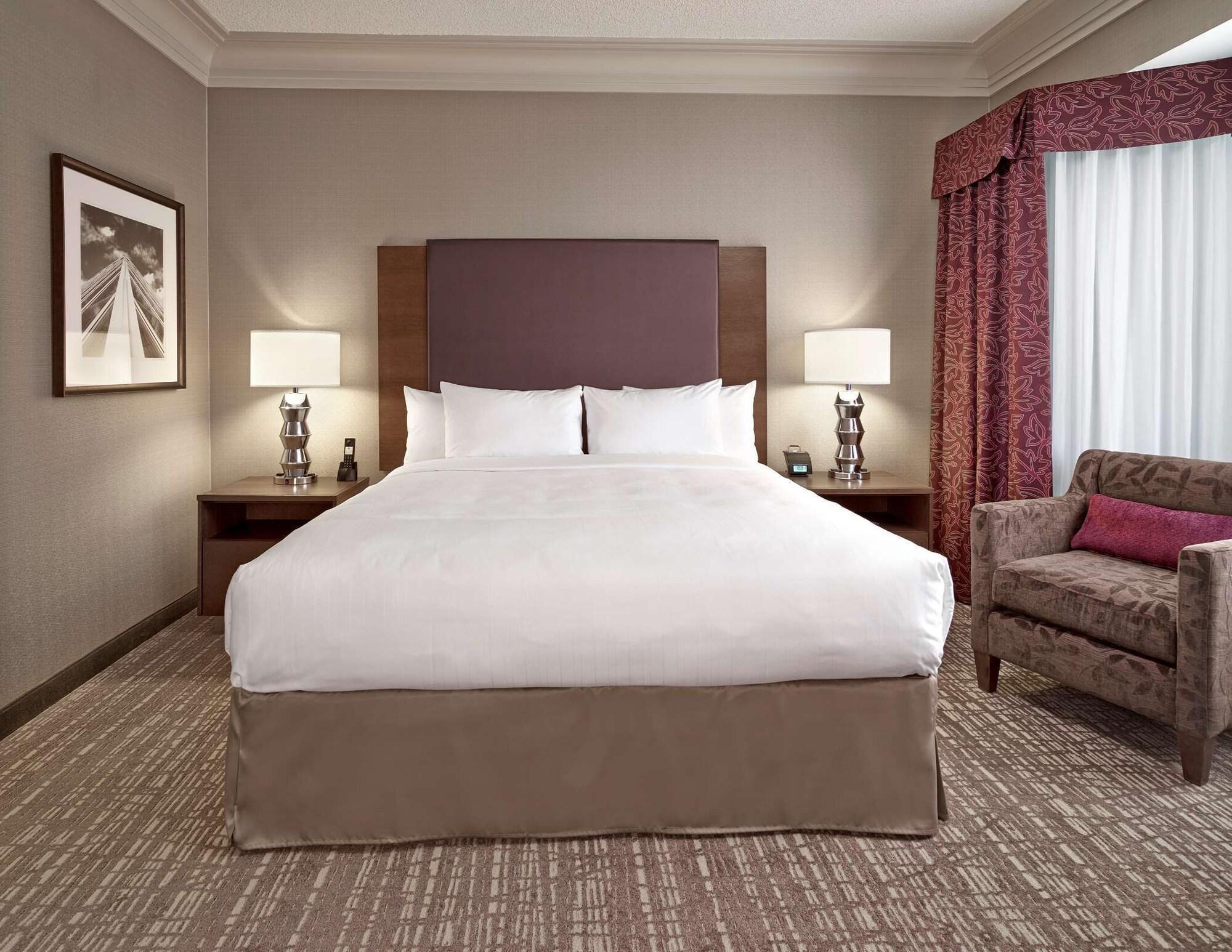 Doubletree By Hilton West Edmonton Hotel Bagian luar foto
